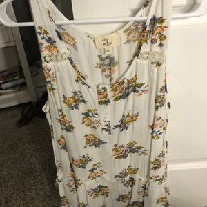 White sleeveless women’s top